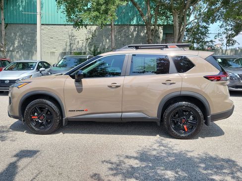Certified 2025 Nissan Rogue SV AWD/4WD image 8