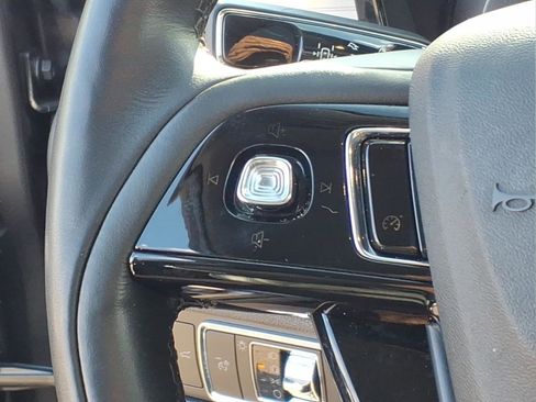 Used 2022 Lincoln Corsair AWD w/ Premium Package image 12