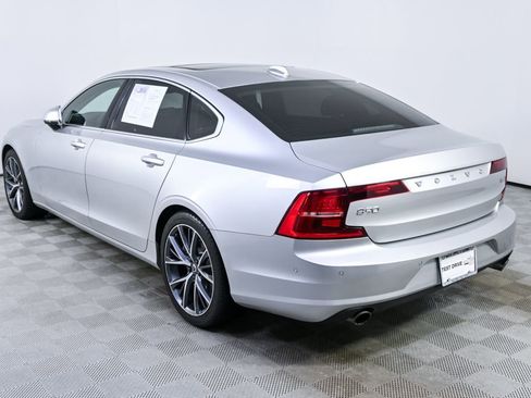 Used 2018 Volvo S90 T5 Momentum w/ Convenience Package AWD/4WD image 4