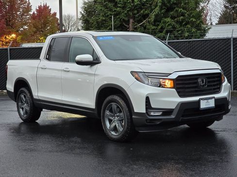 Certified 2023 Honda Ridgeline RTL image 3