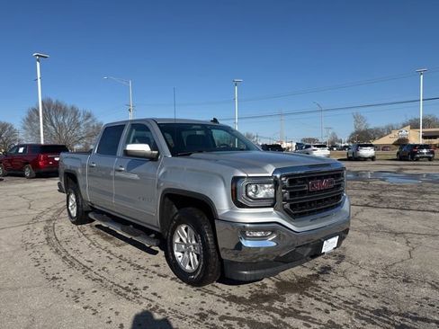 Used 2017 GMC Sierra 1500 SLE w/ SLE Value Package image 3