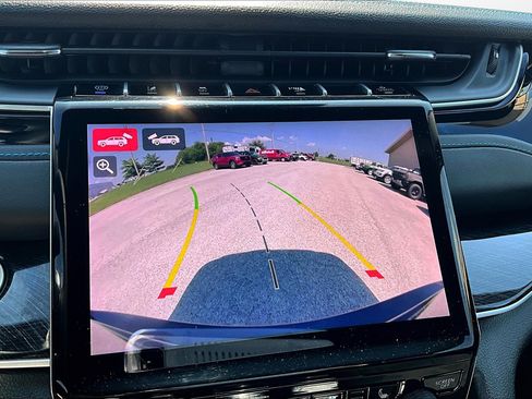 Used 2024 Jeep Grand Cherokee Trailhawk image 30