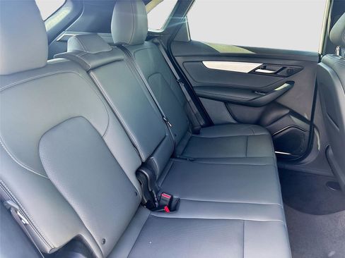 New 2025 VinFast VF 8 Plus image 28