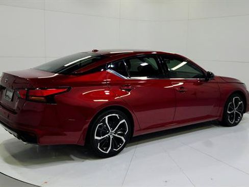 Certified 2023 Nissan Altima 2.5 SR FWD image 8