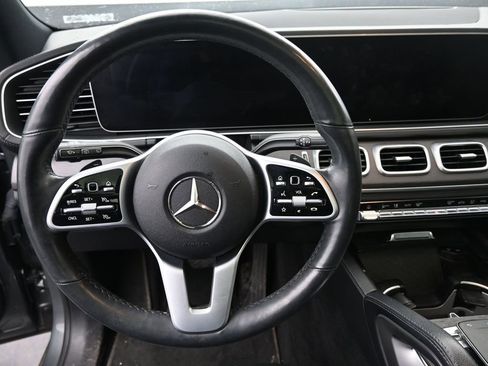Used 2020 Mercedes-Benz GLS 450 4MATIC image 25