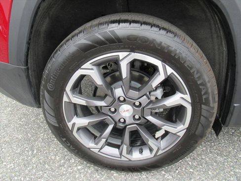 Used 2025 GMC Terrain Elevation w/ Elevation Premium Package image 8