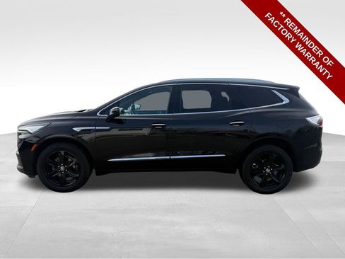Used 2023 Buick Enclave Essence w/ Sport Touring Edition image 2