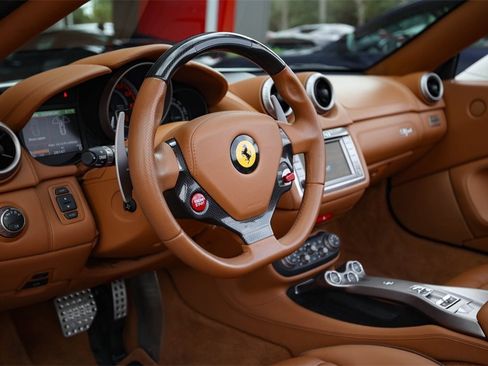 Certified 2012 Ferrari California image 40