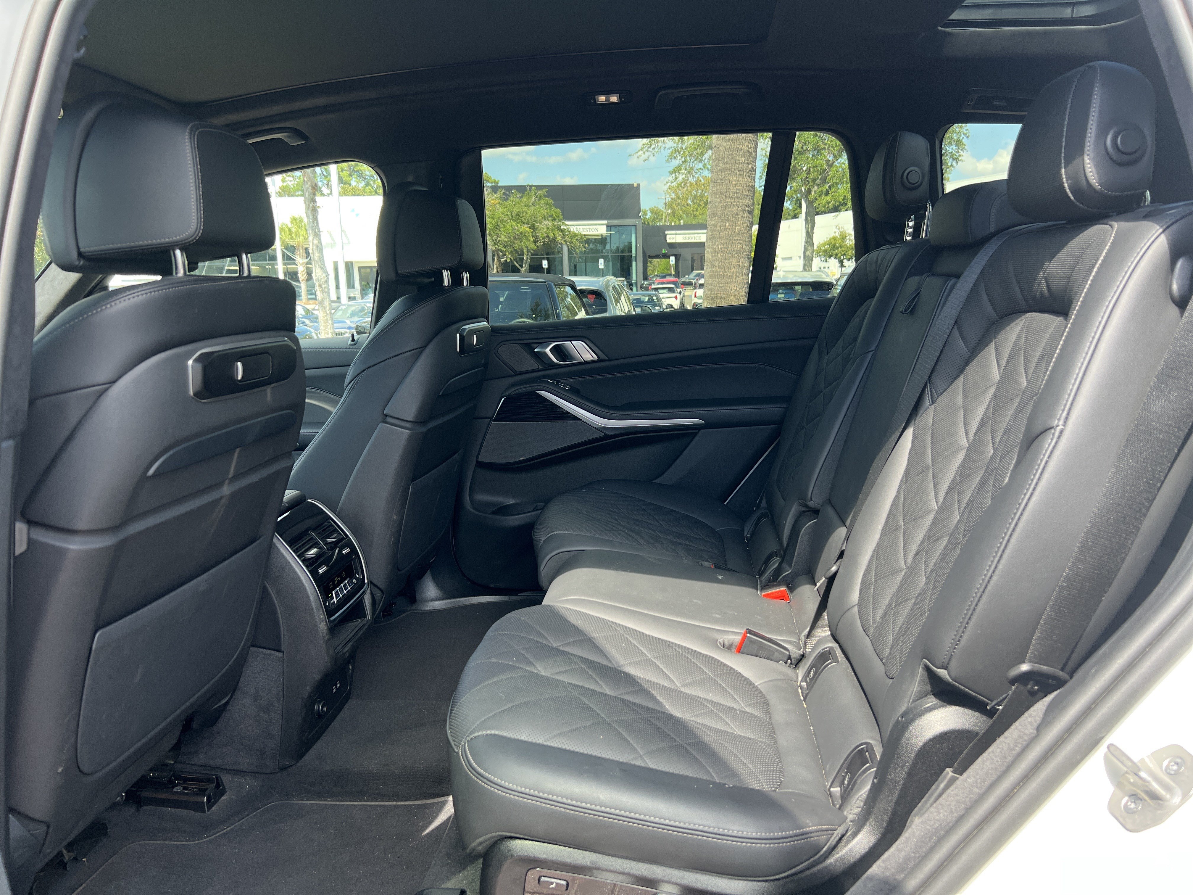 Certified 2025 BMW X7 xDrive40i AWD/4WD image 31
