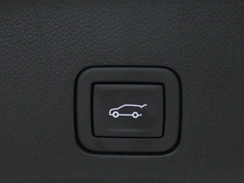 Used 2025 Cadillac Escalade V w/ LPO, ONYX Package image 9