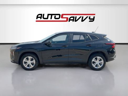 Used 2024 Chevrolet Trax LS FWD image 4