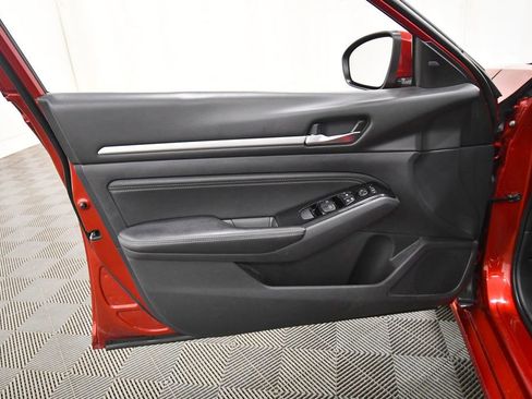 Used 2020 Nissan Altima 2.5 SV image 13