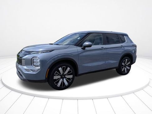 New 2026 Mitsubishi Outlander SE FWD image 7