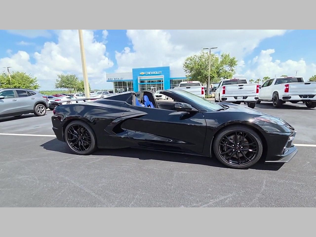 New 2026 Chevrolet Corvette Stingray Premium Conv w/ Z51 Performance Package RWD image 17