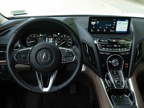 Used 2025 Acura RDX SH-AWD w/ Technology Package image 19