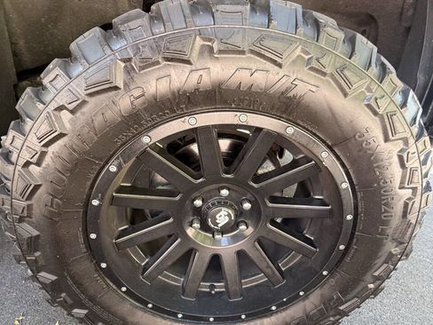 Used 2018 Ford F150 Lariat image 10