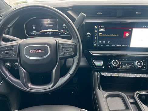 Used 2024 GMC Sierra 2500 AT4X image 11