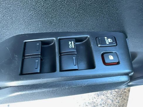 Used 2010 Honda Fit Sport image 12