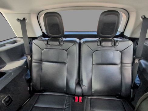 Used 2025 Lincoln Aviator AWD image 35