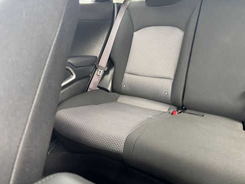 Used 2025 Kia Soul LX w/ LX Technology Package FWD image 36