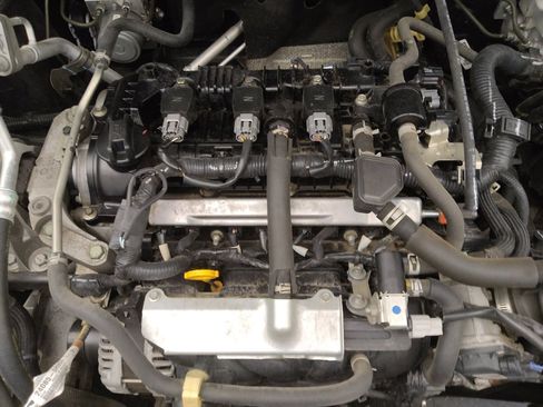 Used 2020 Nissan Kicks S image 30