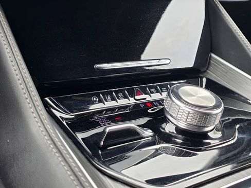 Used 2023 Jeep Wagoneer L Series II image 29