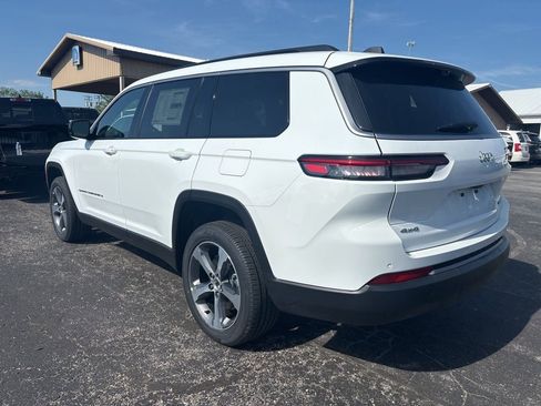 New 2026 Jeep Grand Cherokee L Limited AWD/4WD image 4