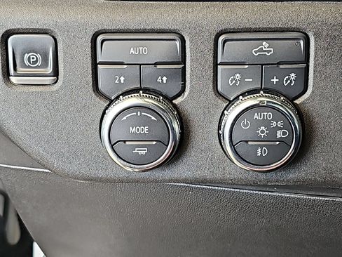 Used 2023 GMC Sierra 1500 Elevation AWD/4WD image 30