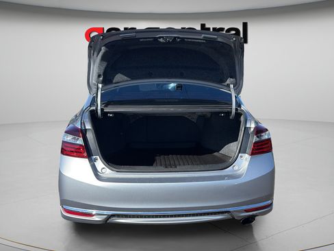 Used 2016 Honda Accord EX image 26