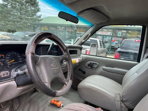 Used 2002 Chevrolet Silverado 3500 2WD Regular Cab HD image 7