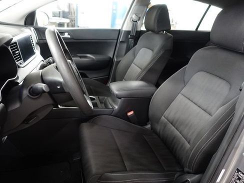 Used 2022 Kia Sportage LX FWD image 11