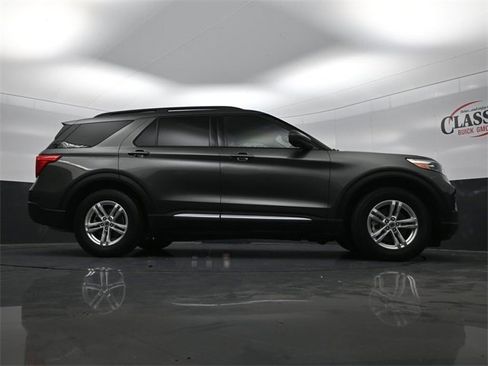 Used 2020 Ford Explorer XLT w/ Equipment Group 202A image 29