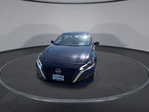 Used 2025 Nissan Altima 2.5 SL FWD image 3