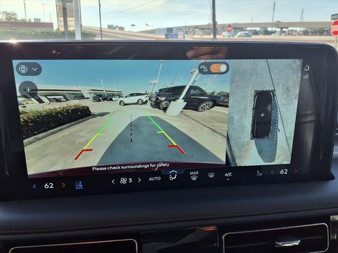 Used 2025 Lincoln Aviator 2WD image 11