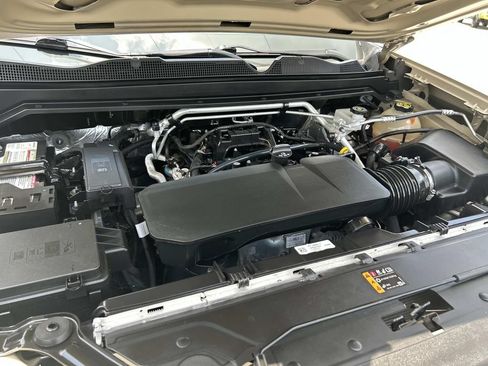 Used 2023 Chevrolet Colorado W/T RWD image 19