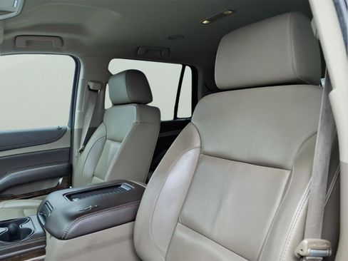 Used 2016 Chevrolet Tahoe LT w/ Luxury Package RWD image 17