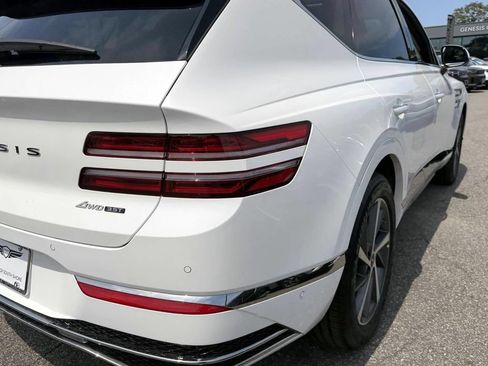 Certified 2025 Genesis GV80 3.5T Advanced AWD/4WD image 8