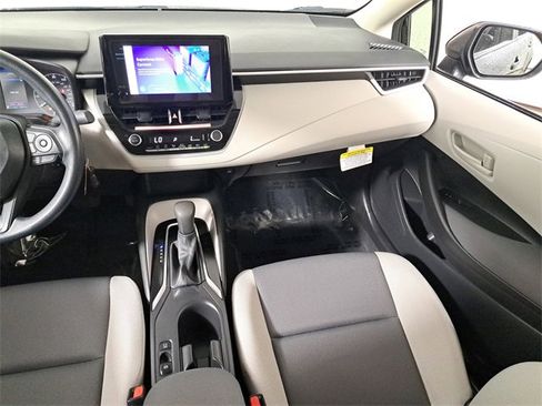 Used 2025 Toyota Corolla LE image 17