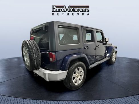 Used 2013 Jeep Wrangler Unlimited Sahara w/ Dual Top Group AWD/4WD image 5