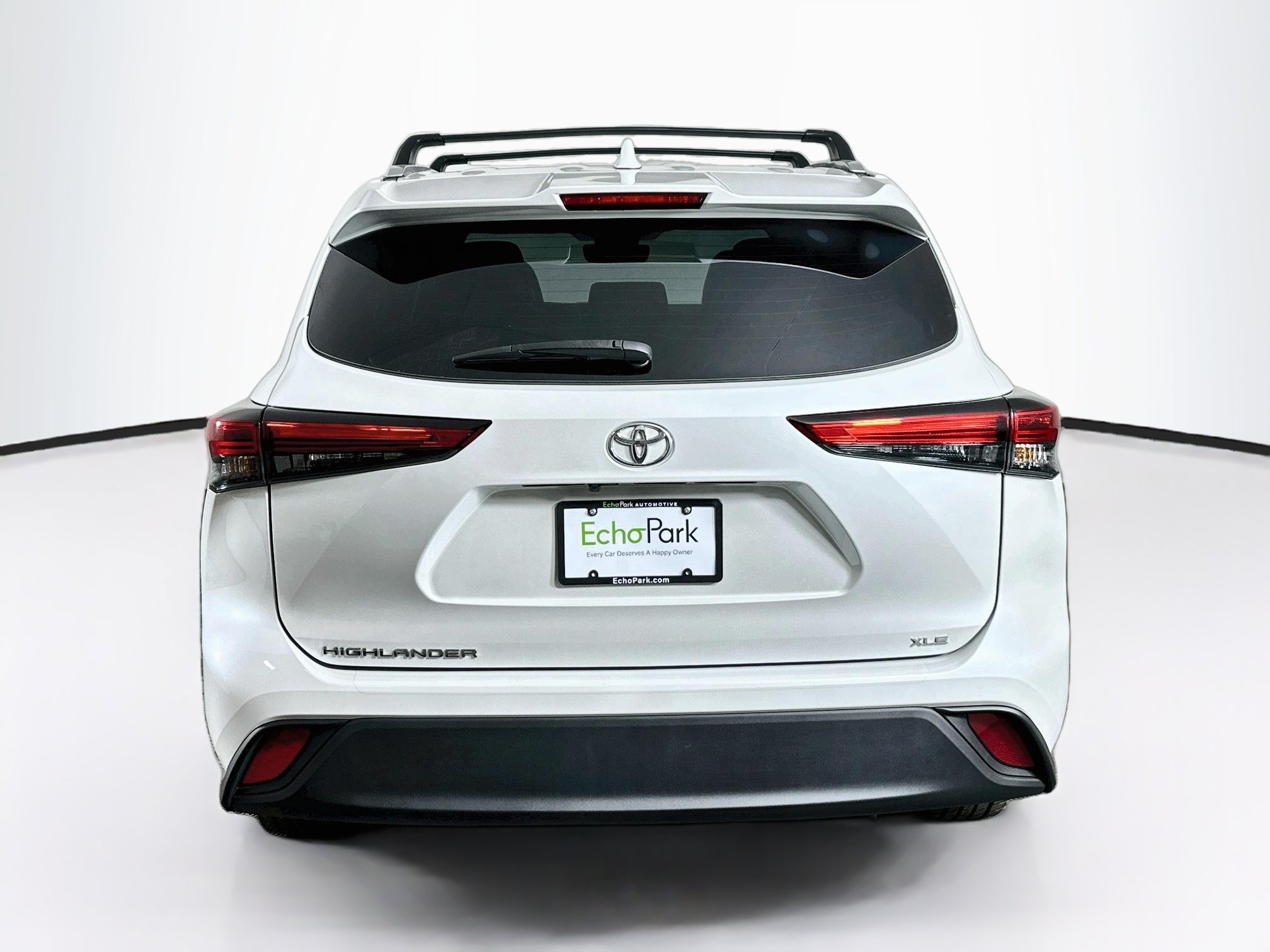 Used 2023 Toyota Highlander XLE FWD image 7
