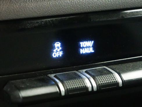 Used 2019 RAM 1500 Big Horn w/ Protection Group image 28