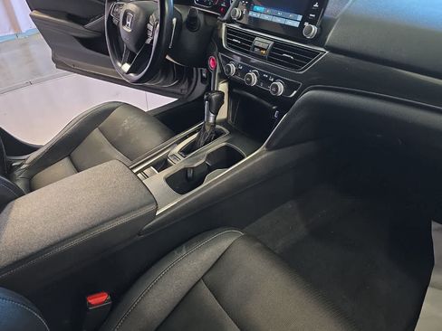 Used 2020 Honda Accord Sport image 17