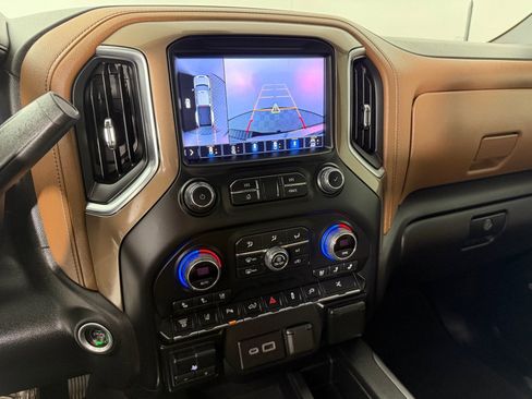 Used 2022 Chevrolet Silverado 3500 High Country AWD/4WD image 19