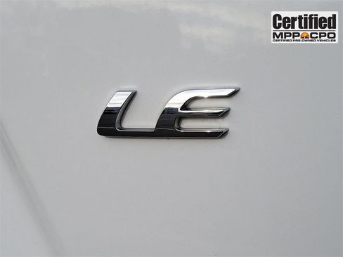 Used 2024 Toyota Corolla LE image 13