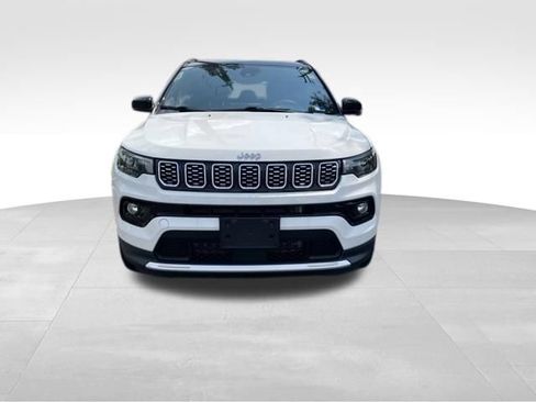 Used 2024 Jeep Compass Limited AWD/4WD image 2