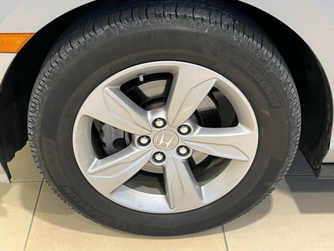 Used 2019 Honda Odyssey EX-L image 4