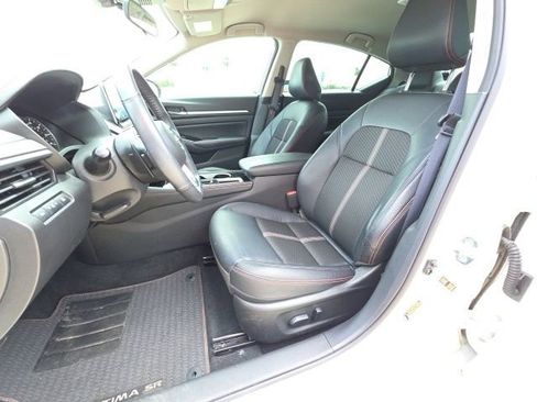 Used 2024 Nissan Altima 2.5 SR image 13