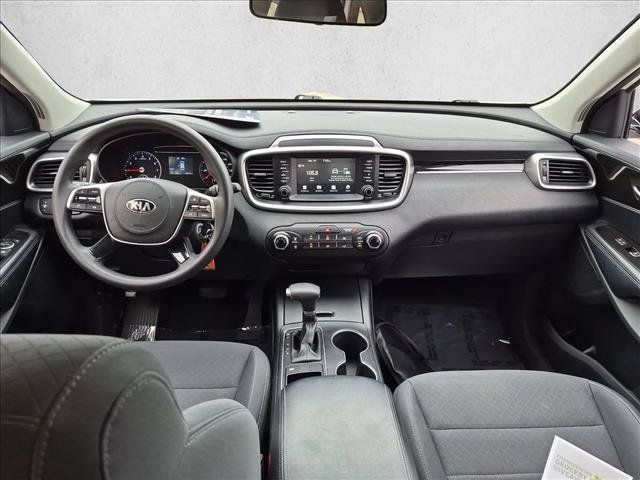Used 2020 Kia Sorento LX FWD image 16