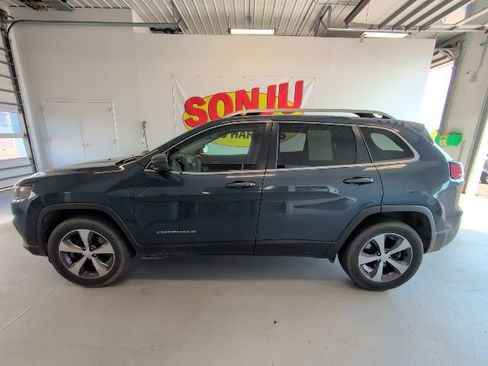 Used 2020 Jeep Cherokee Limited AWD/4WD image 2