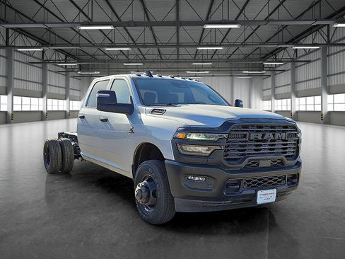 New 2026 RAM 3500 Tradesman image 4